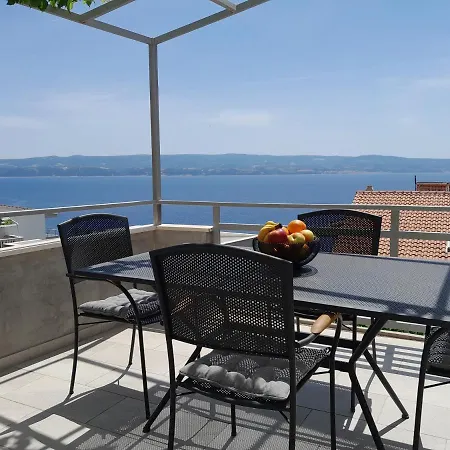 Apartment Karlito Omiš Esterno foto
